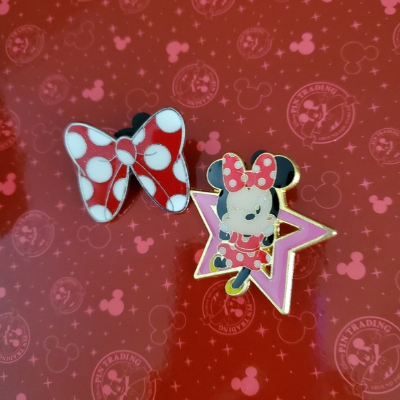 2 Minnie Mouse Disney Pins Pink Star &  Iconic Bow - Picture 9 of 11